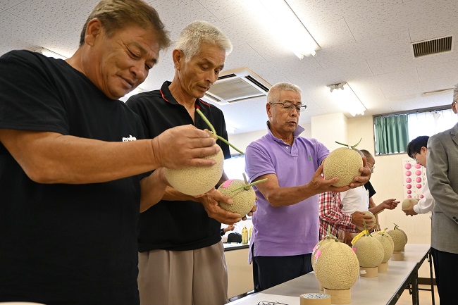 令和8年産アールスメロン査定会